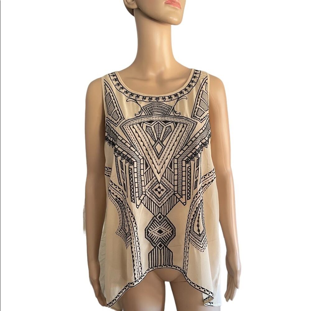 Buttons Black and Tan sleeveless embroidered mesh tanks size large